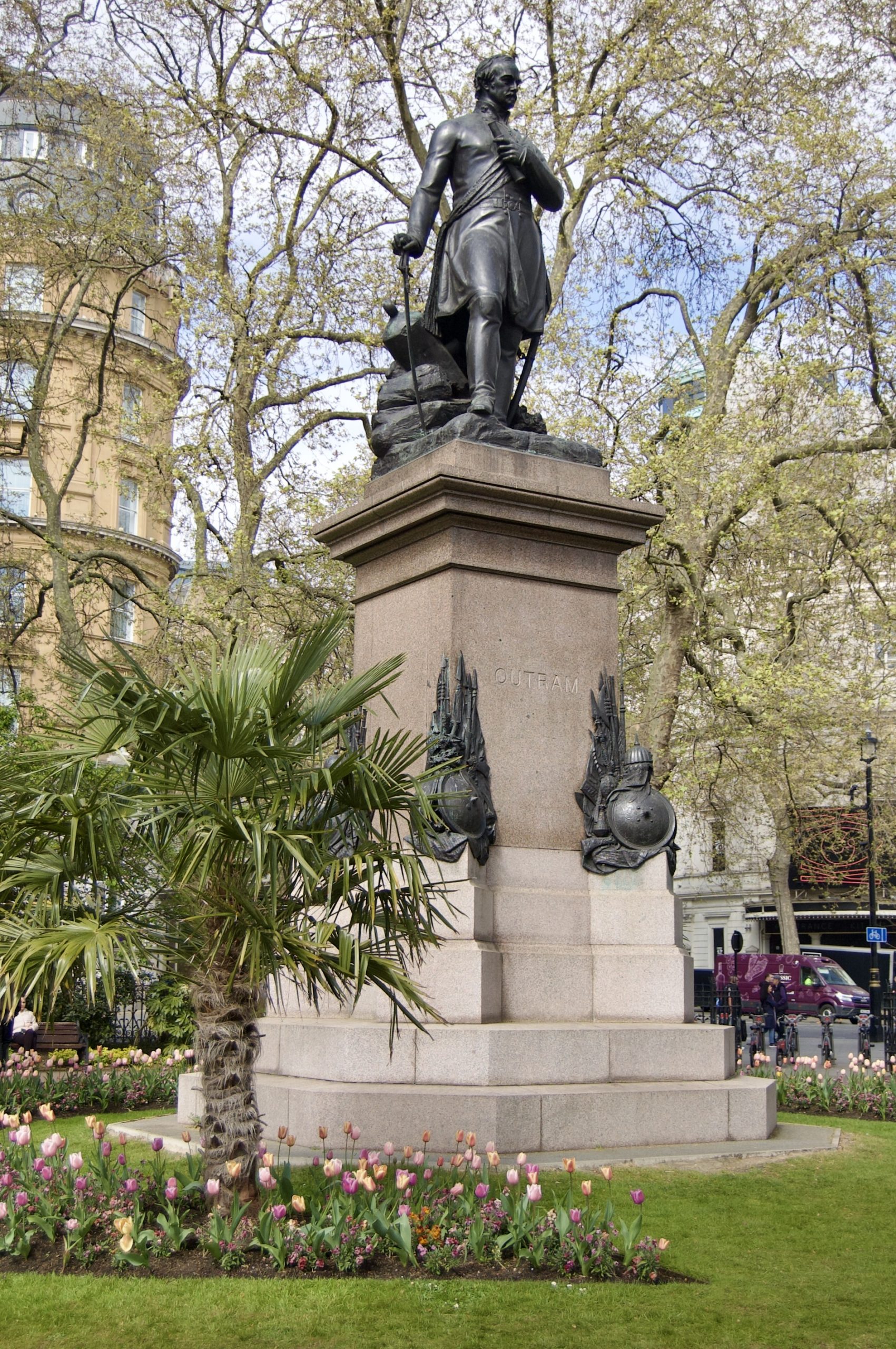 Statue of James Outram