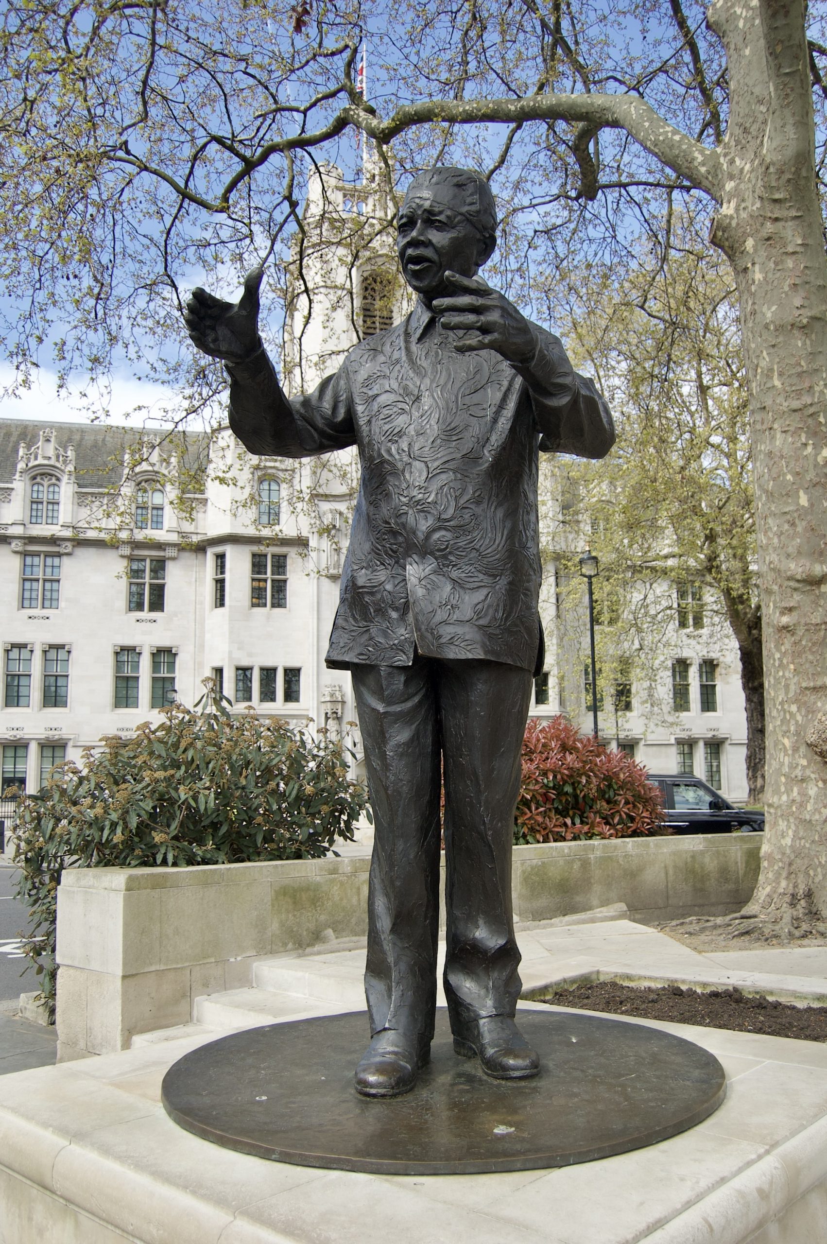 Statue of Nelson Mandela