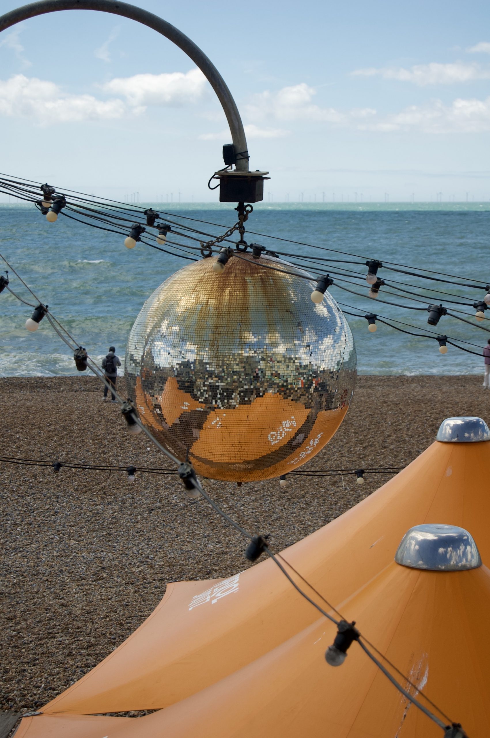 Glitter-ball